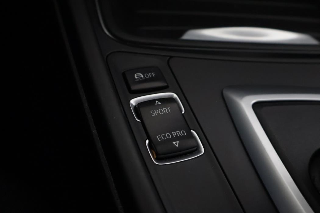 BMW 318 2014