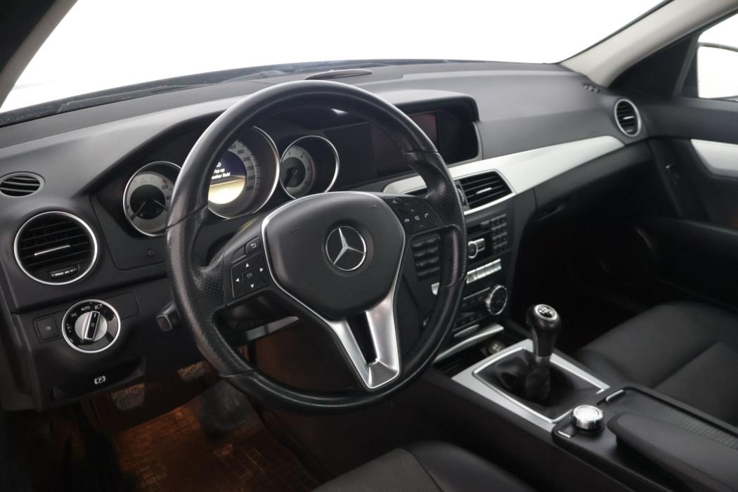 MERCEDES-BENZ C 2011