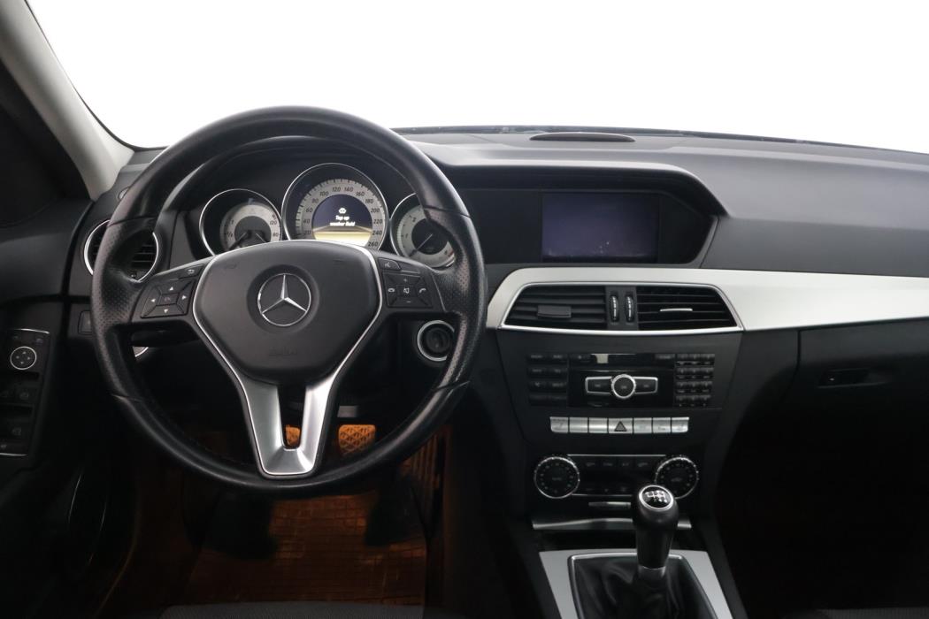 MERCEDES-BENZ C 2011