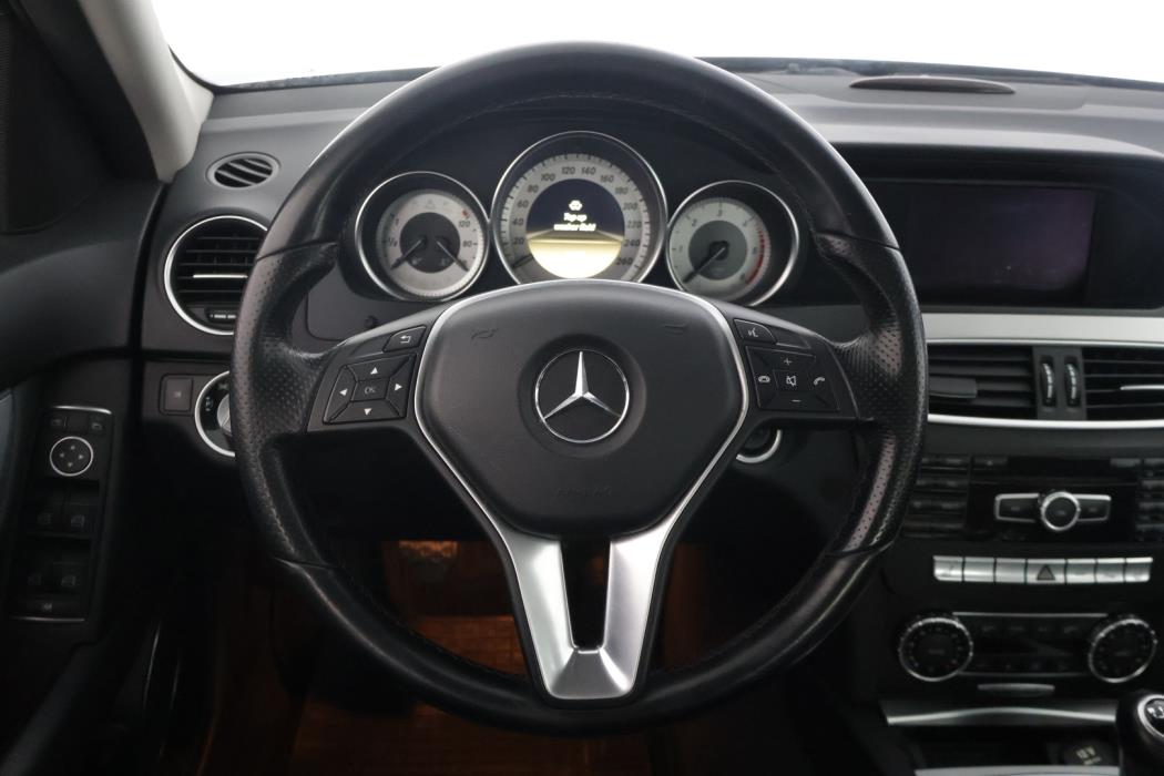 MERCEDES-BENZ C 2011