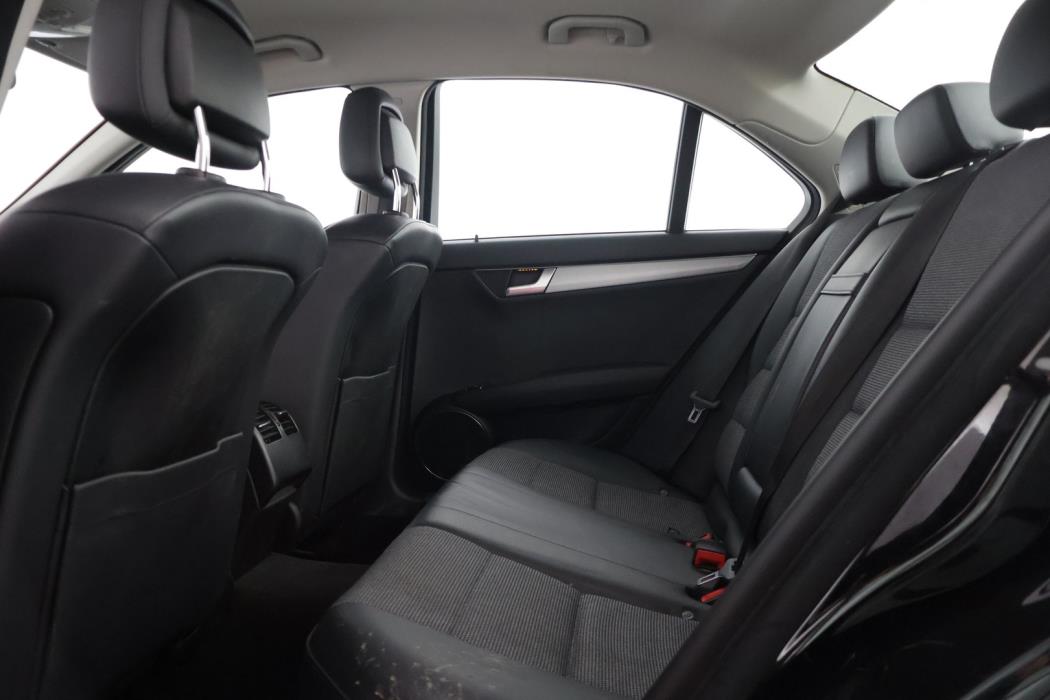 MERCEDES-BENZ C 2011