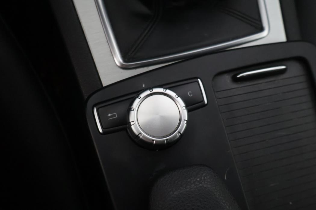 MERCEDES-BENZ C 2011