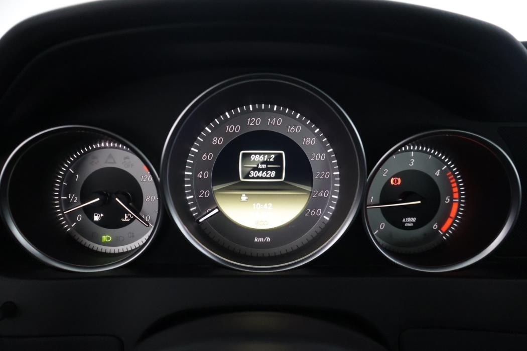 MERCEDES-BENZ C 2011