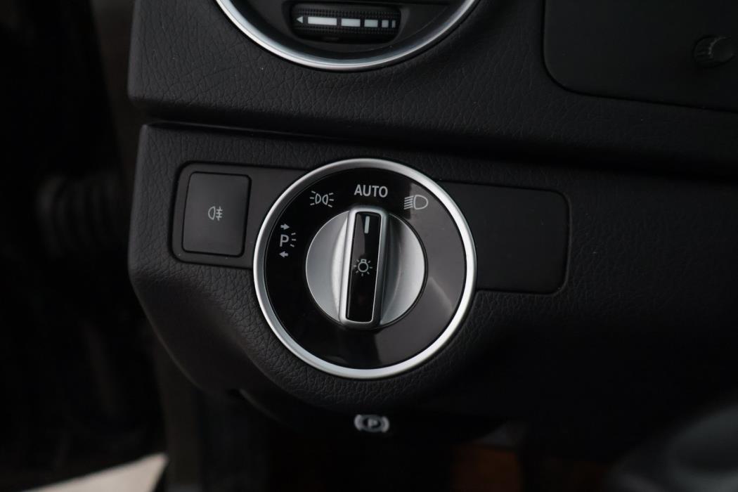 MERCEDES-BENZ C 2011