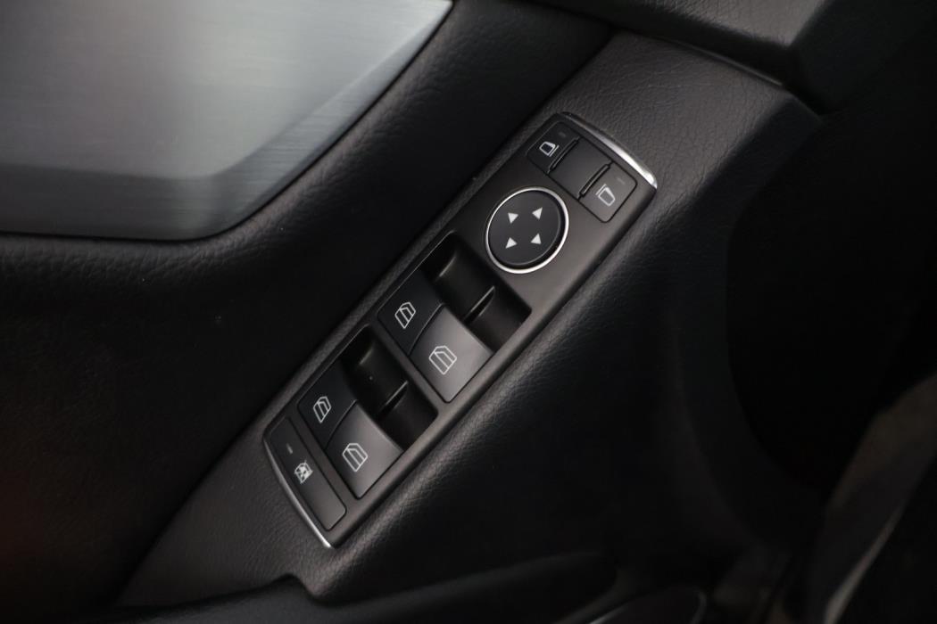 MERCEDES-BENZ C 2011