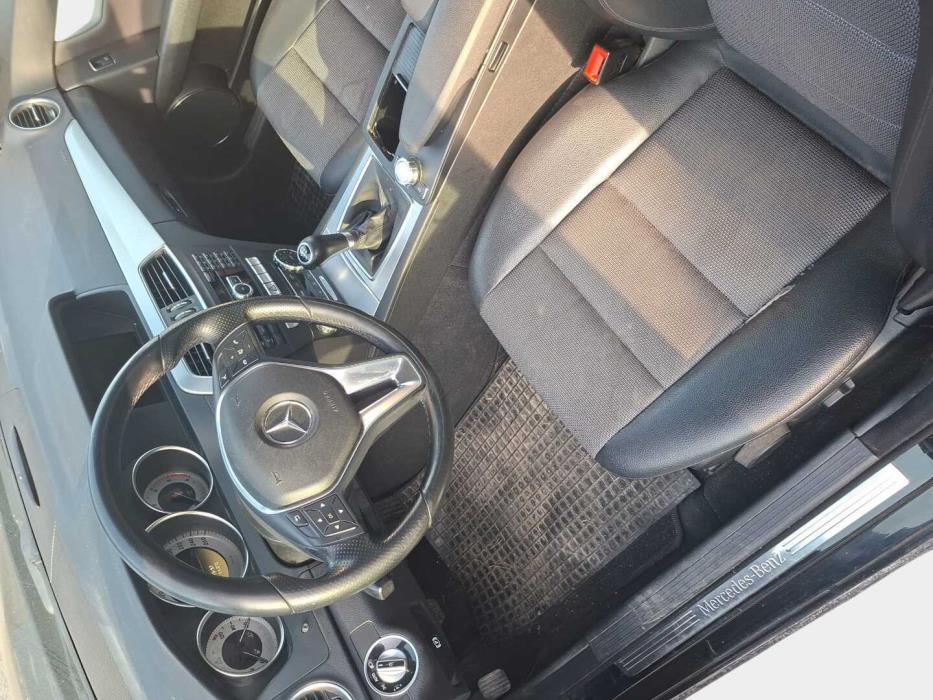 MERCEDES-BENZ C 2011