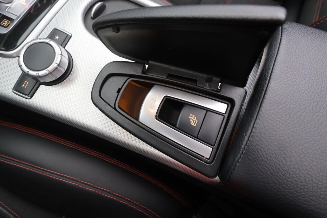 MERCEDES-BENZ SLC 2016