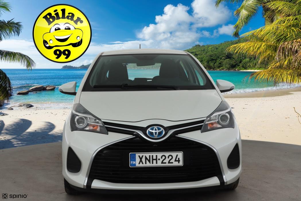 TOYOTA Yaris 2015
