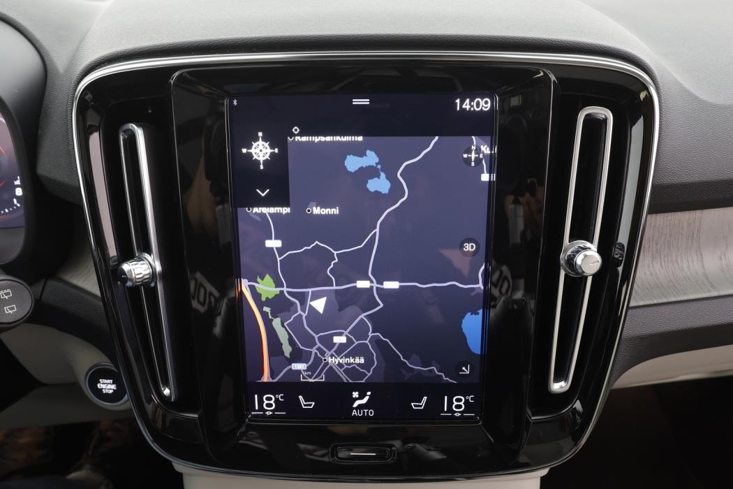 VOLVO XC40 2021
