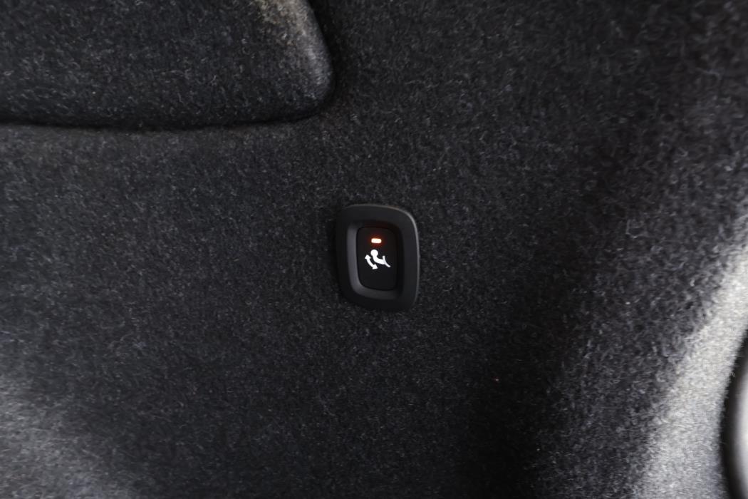 VOLVO XC40 2021