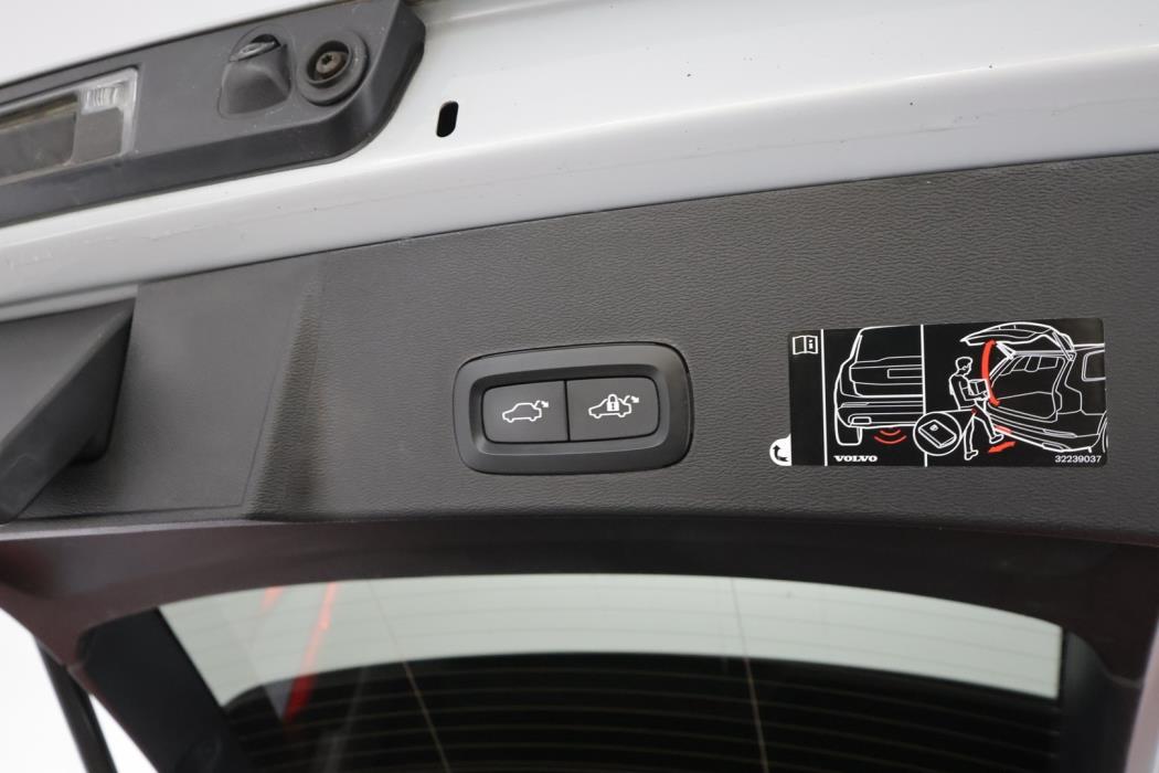 VOLVO XC40 2021