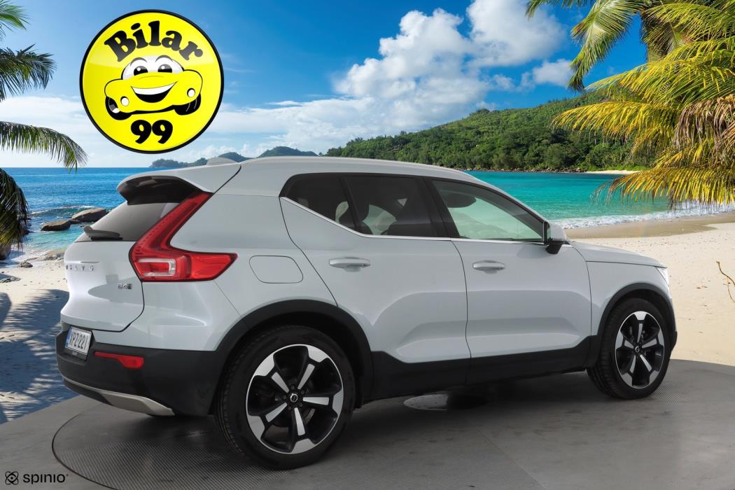 VOLVO XC40 2021