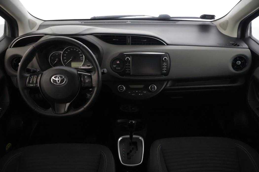 TOYOTA Yaris 2017