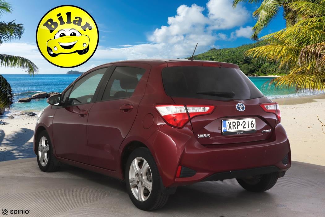 TOYOTA Yaris 2017