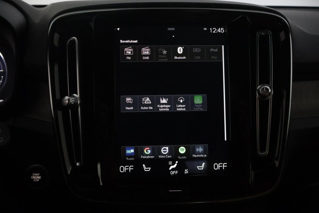 VOLVO XC40 2021