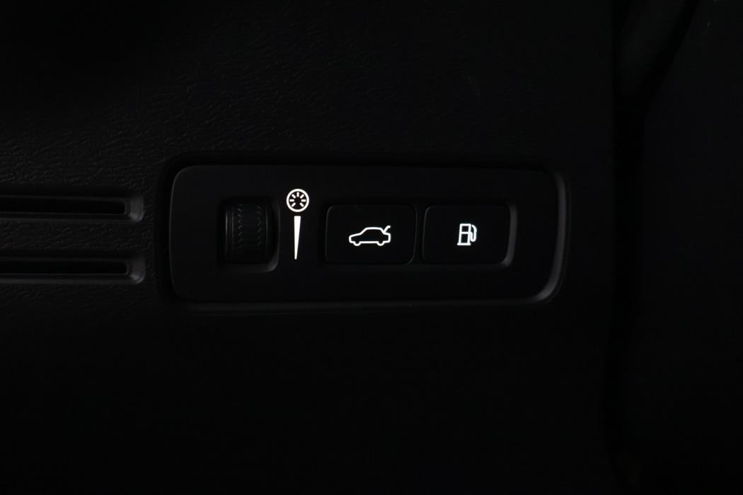 VOLVO XC40 2021