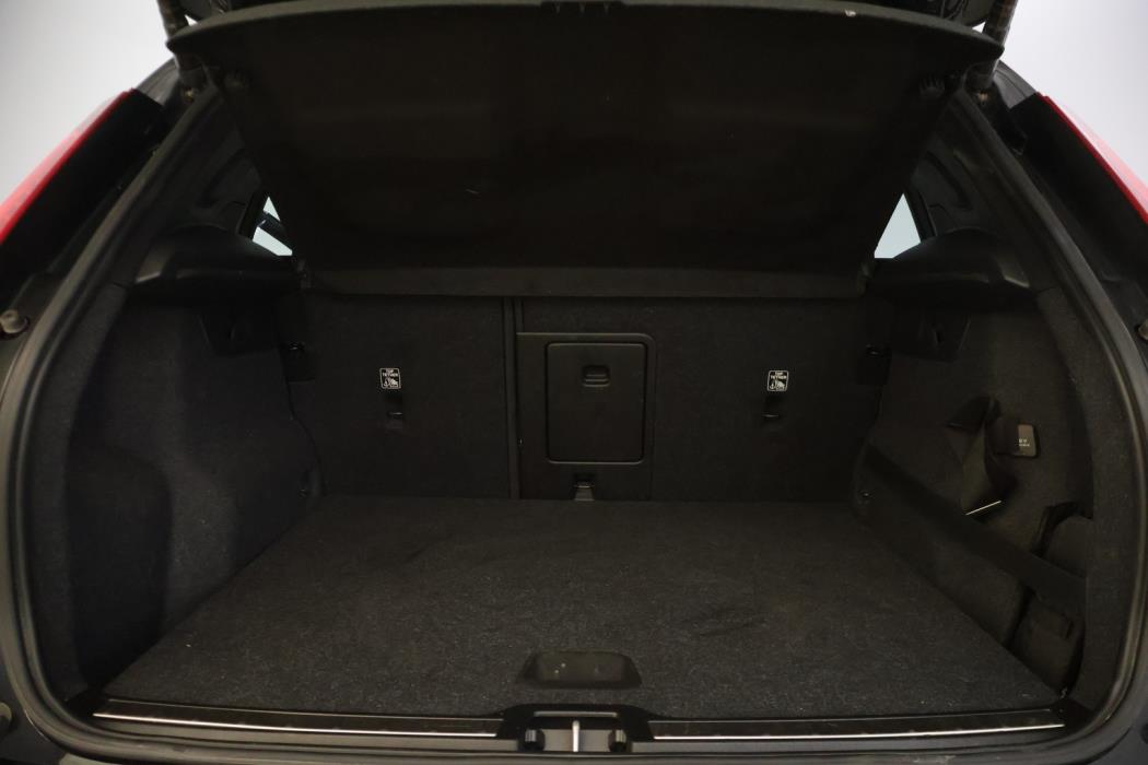 VOLVO XC40 2021