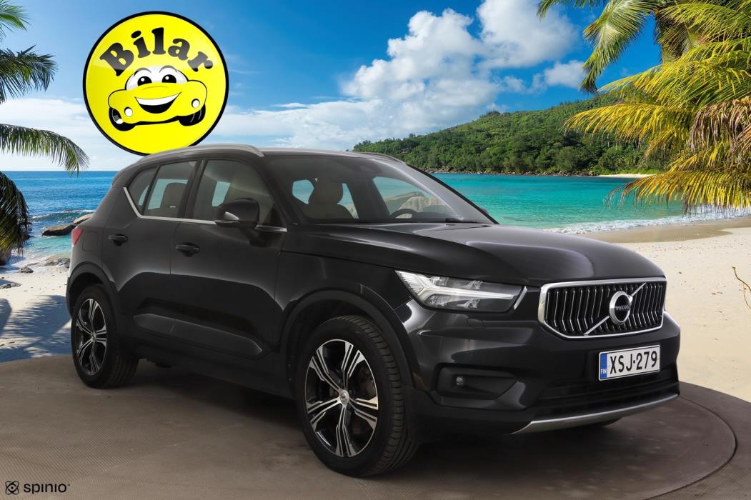 VOLVO XC40 2021