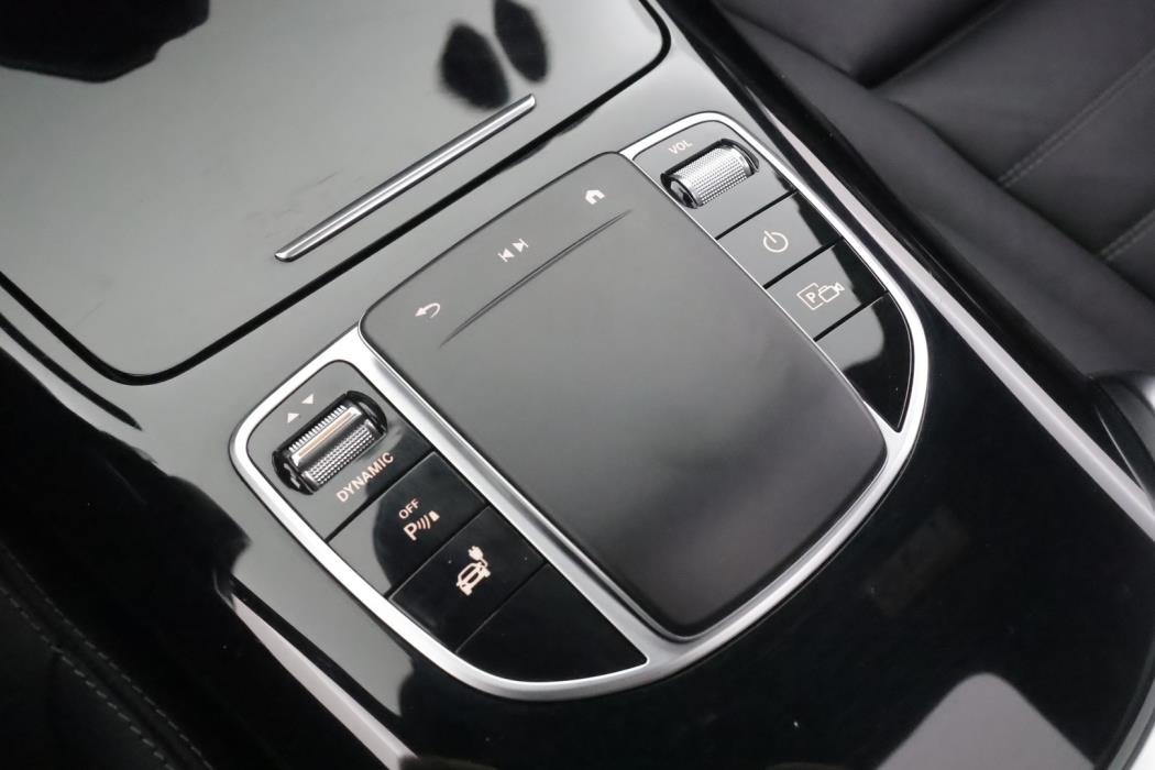 MERCEDES-BENZ EQC 2021