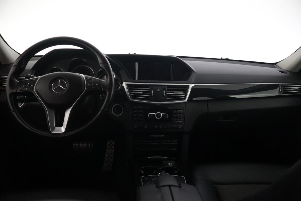 MERCEDES-BENZ E 2012