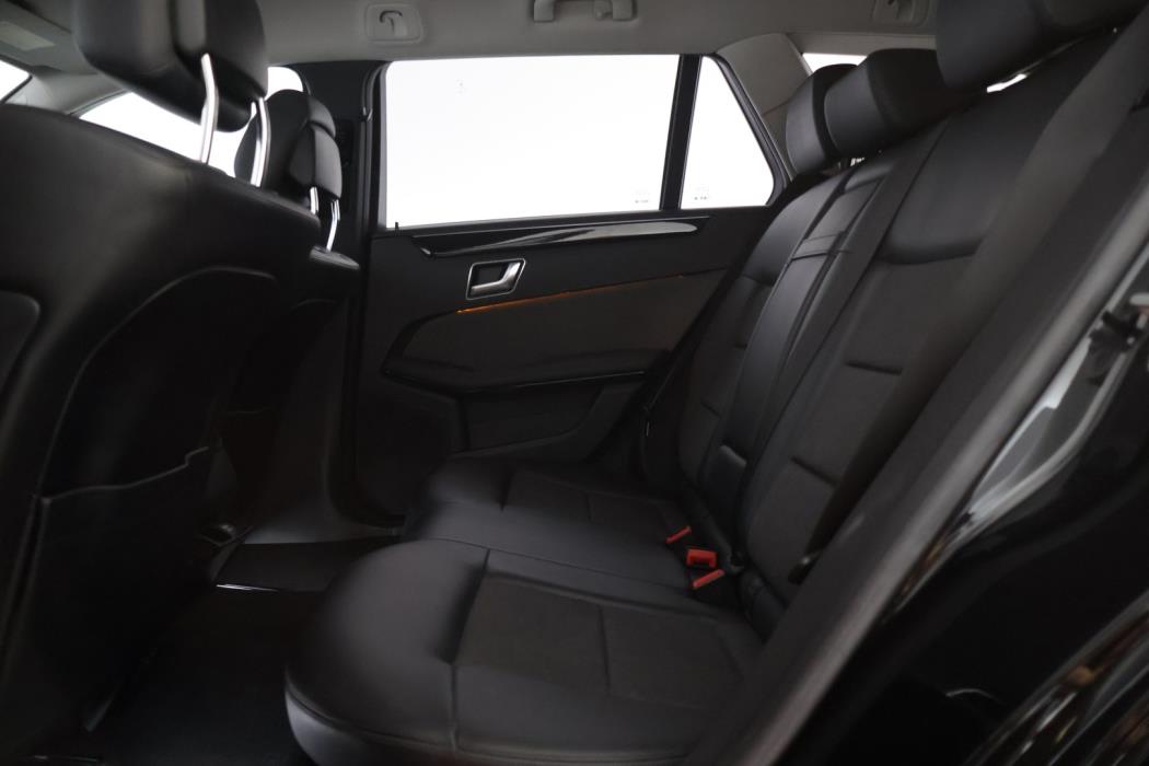MERCEDES-BENZ E 2012
