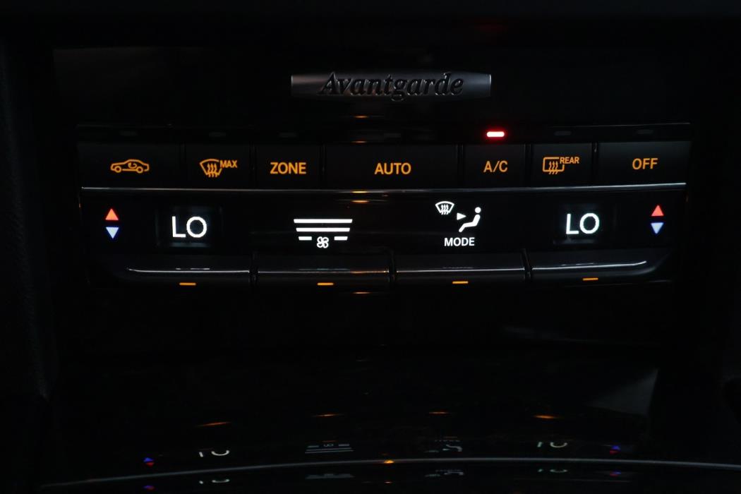 MERCEDES-BENZ E 2012