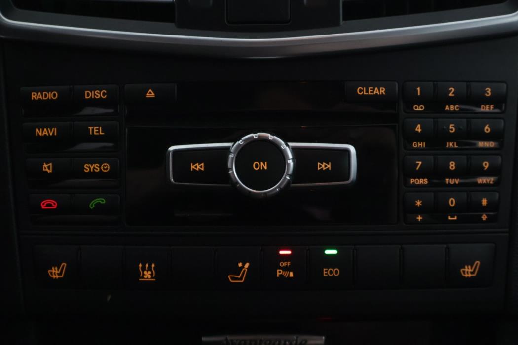 MERCEDES-BENZ E 2012
