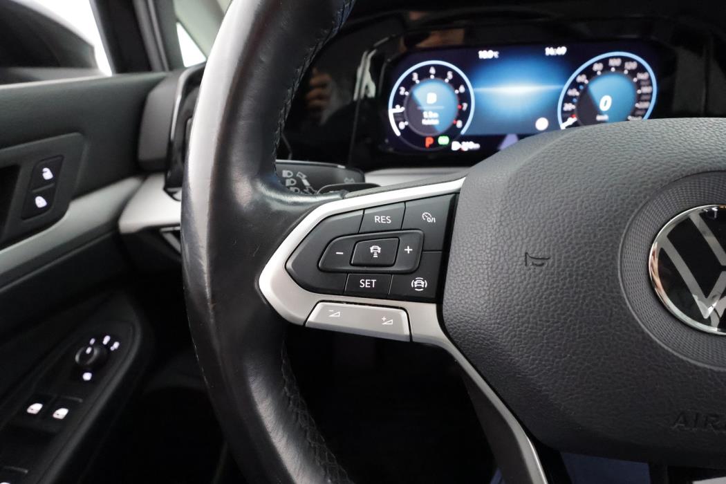 VOLKSWAGEN Golf 2021