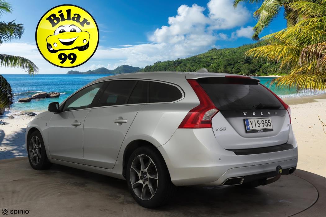 VOLVO V60 2015