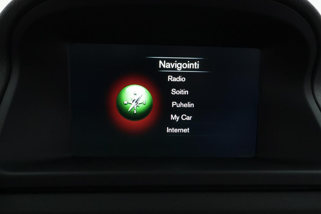 VOLVO V70 2016