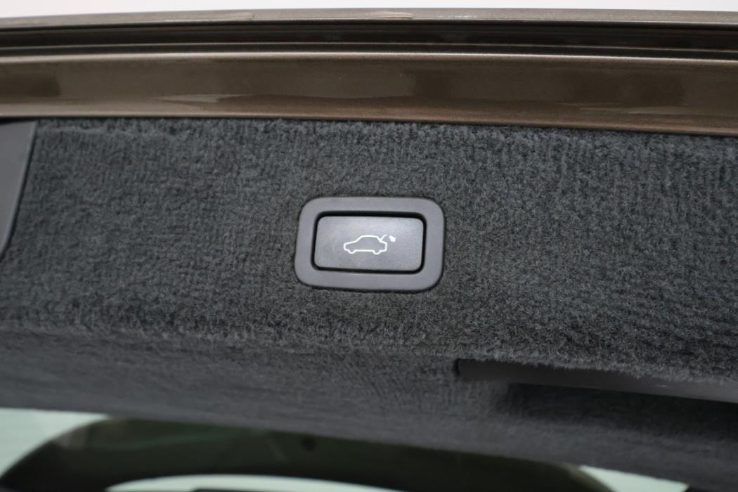 VOLVO V70 2016