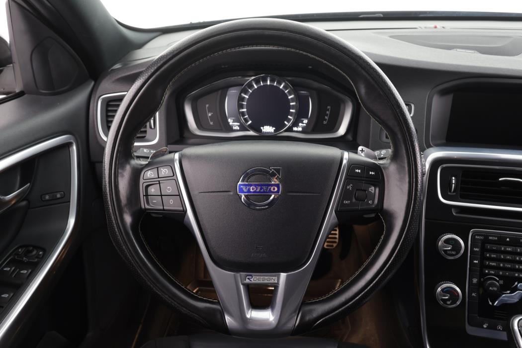 VOLVO V60 2017