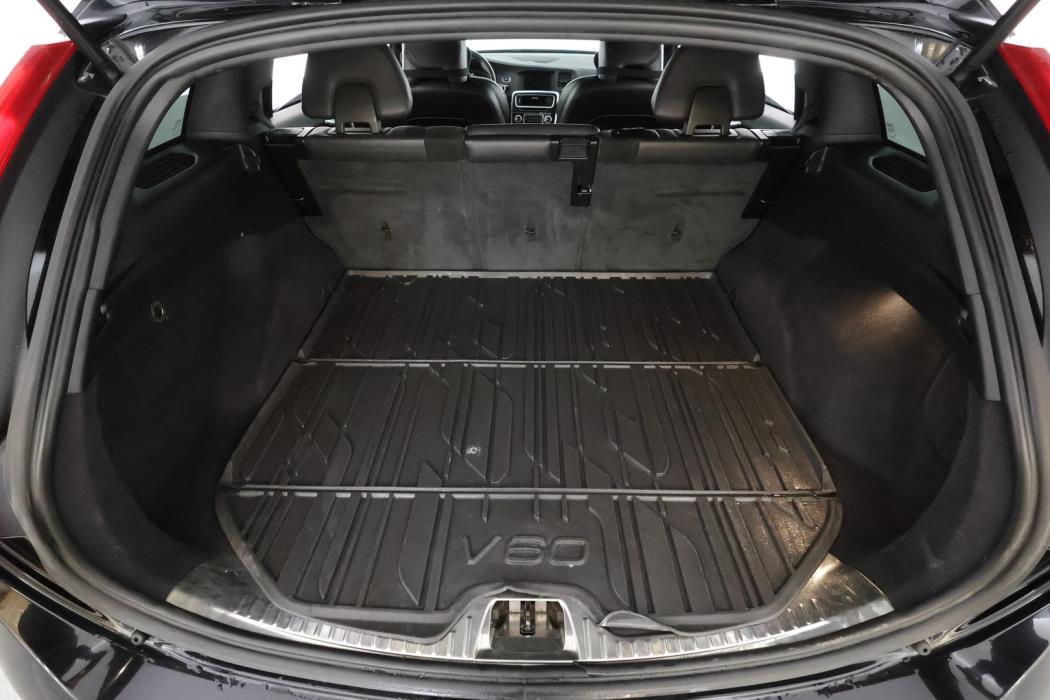 VOLVO V60 2017
