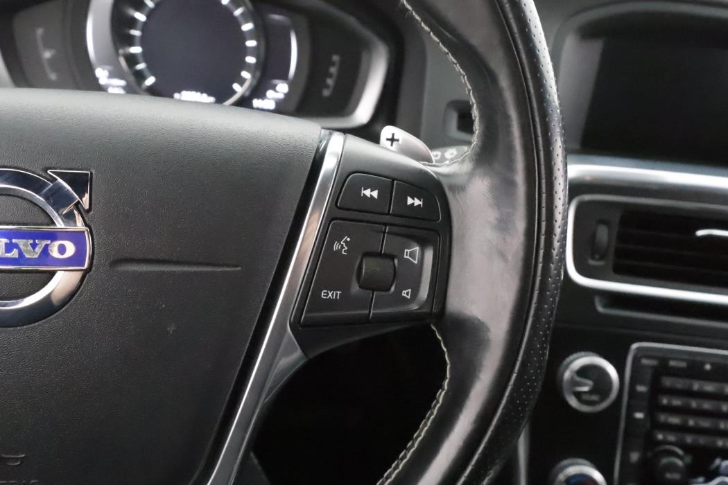 VOLVO V60 2017