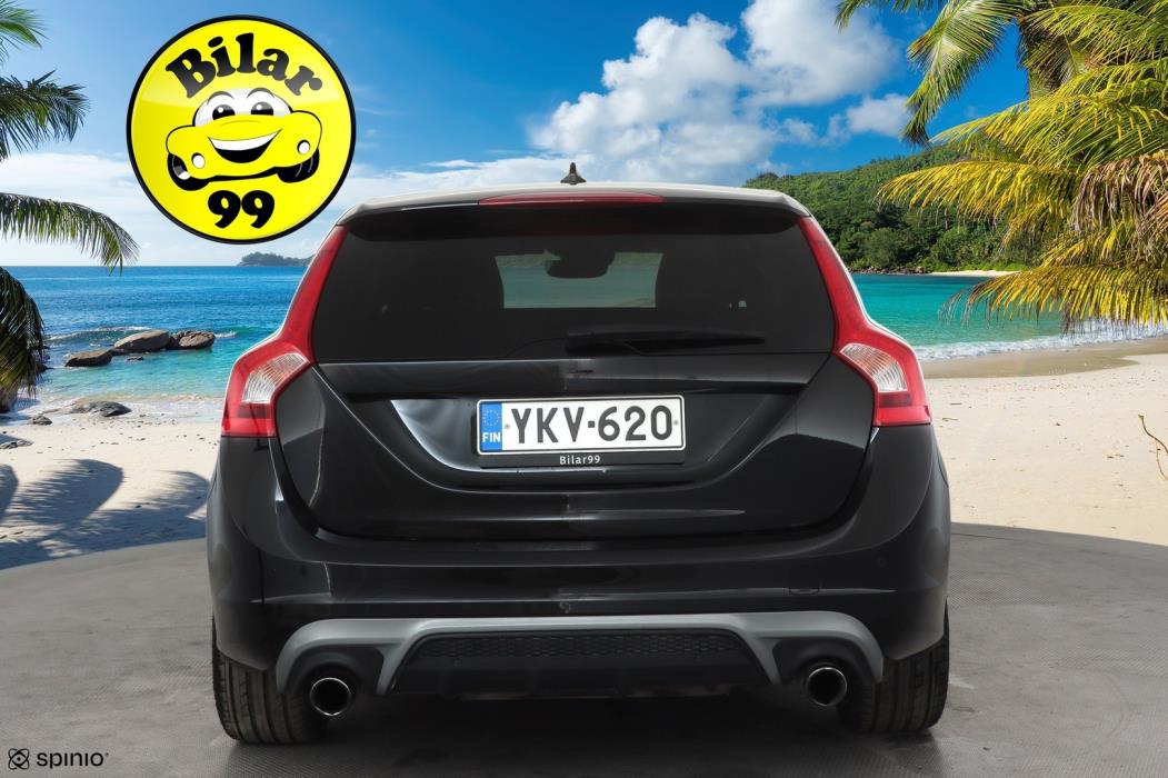 VOLVO V60 2017