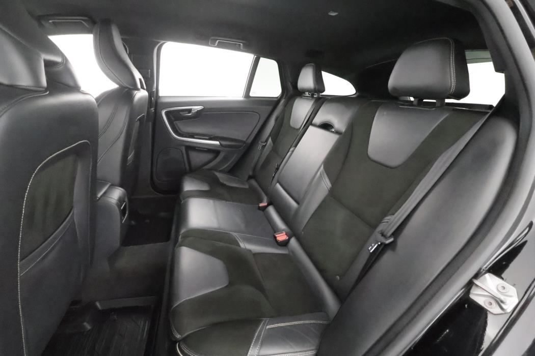 VOLVO V60 2017