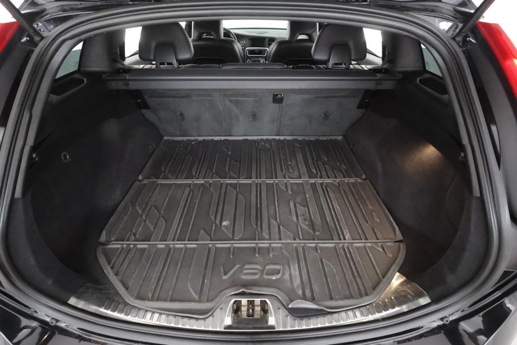 VOLVO V60 2017