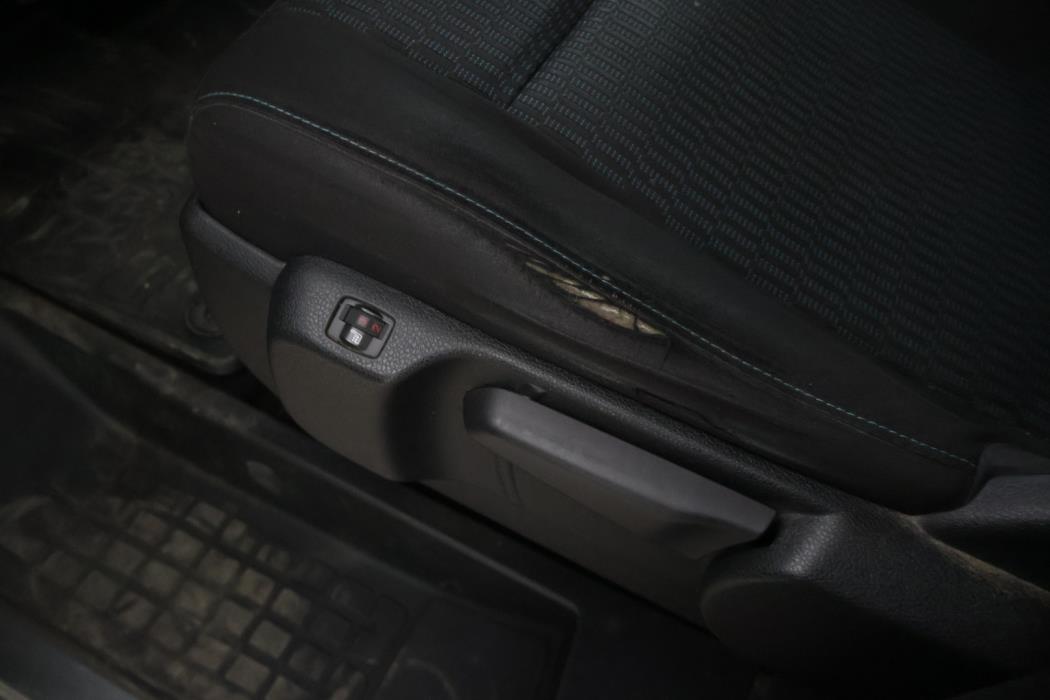 PEUGEOT Traveller 2020