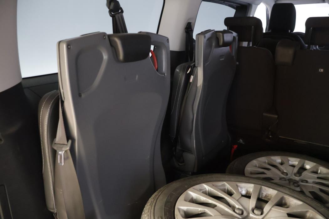 PEUGEOT Traveller 2020