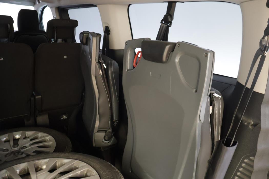 PEUGEOT Traveller 2020