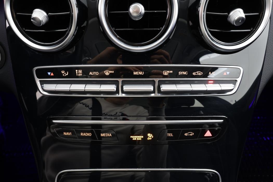 MERCEDES-BENZ C 2020