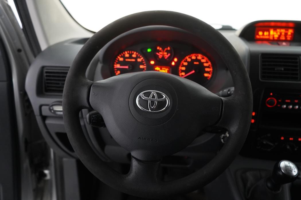 TOYOTA Proace 2014