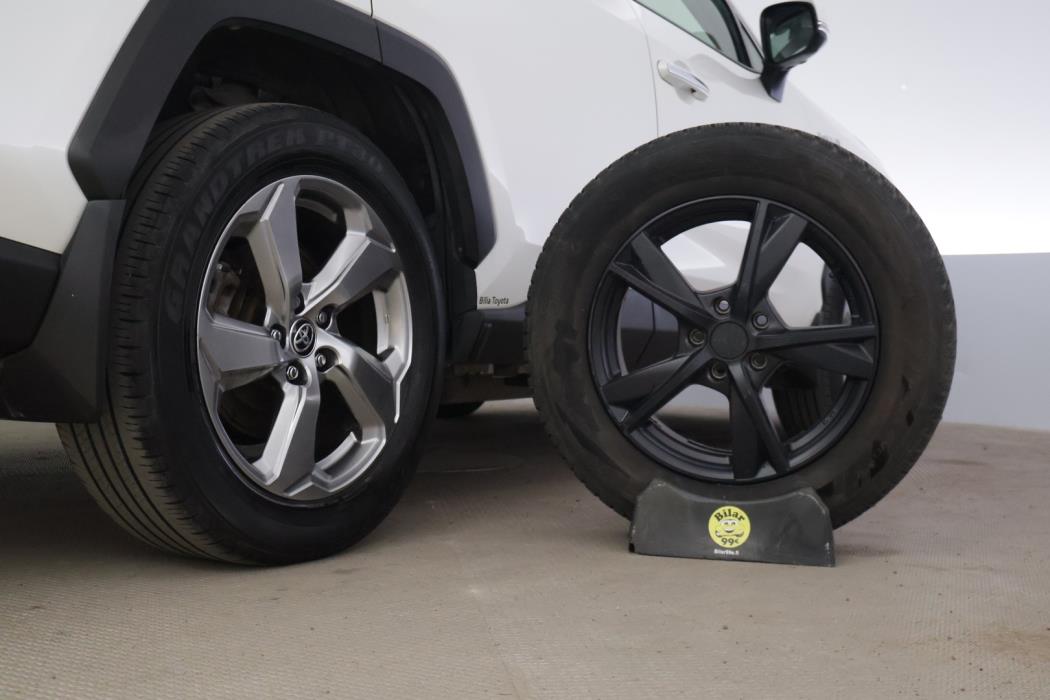 TOYOTA RAV4 2020