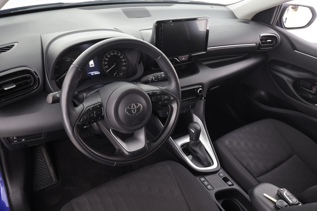 TOYOTA Yaris 2024
