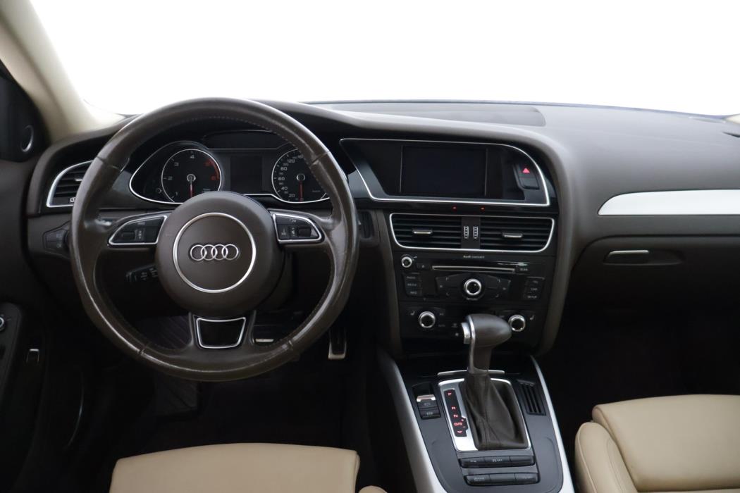 AUDI A4 2015