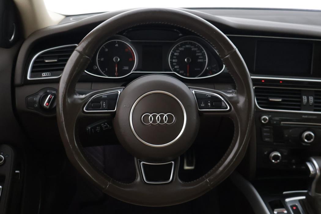 AUDI A4 2015