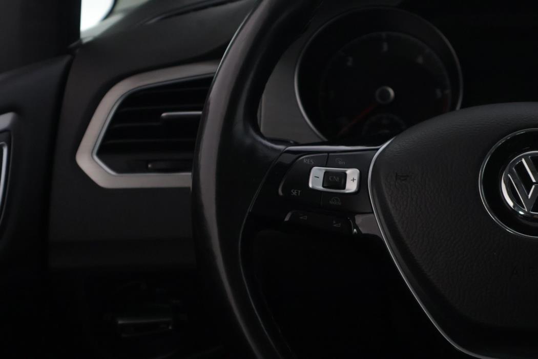VOLKSWAGEN Golf Sportsvan 2016