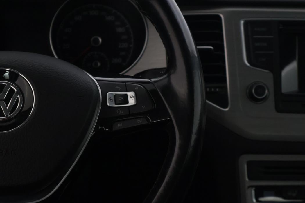 VOLKSWAGEN Golf Sportsvan 2016