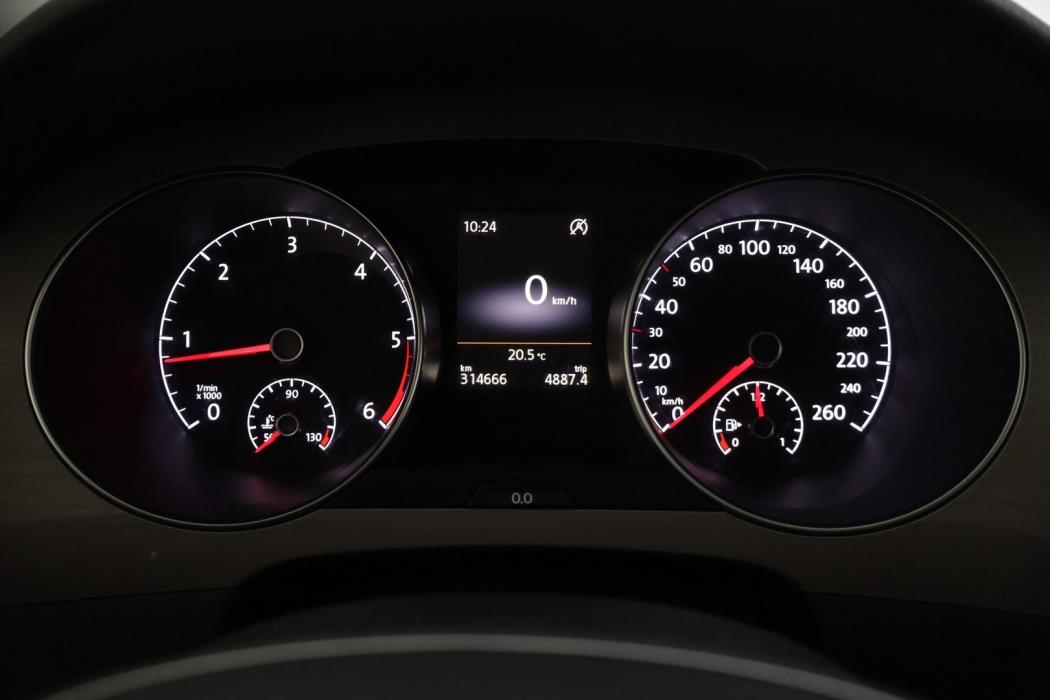 VOLKSWAGEN Golf Sportsvan 2016