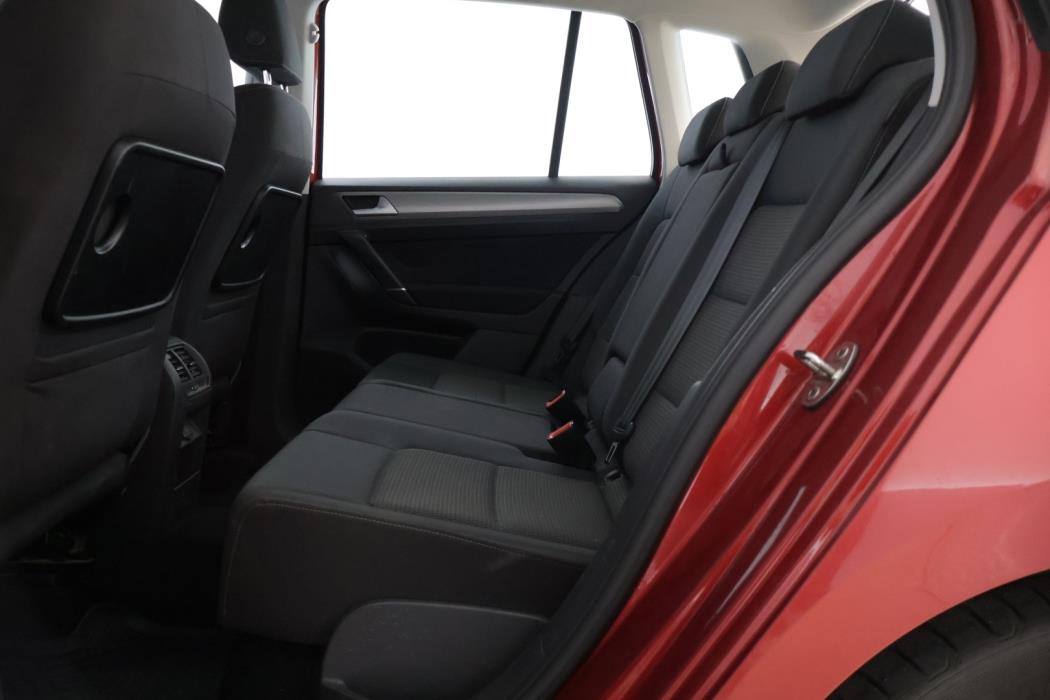 VOLKSWAGEN Golf Sportsvan 2016